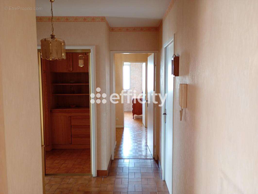 Appartement à LYON-8E
