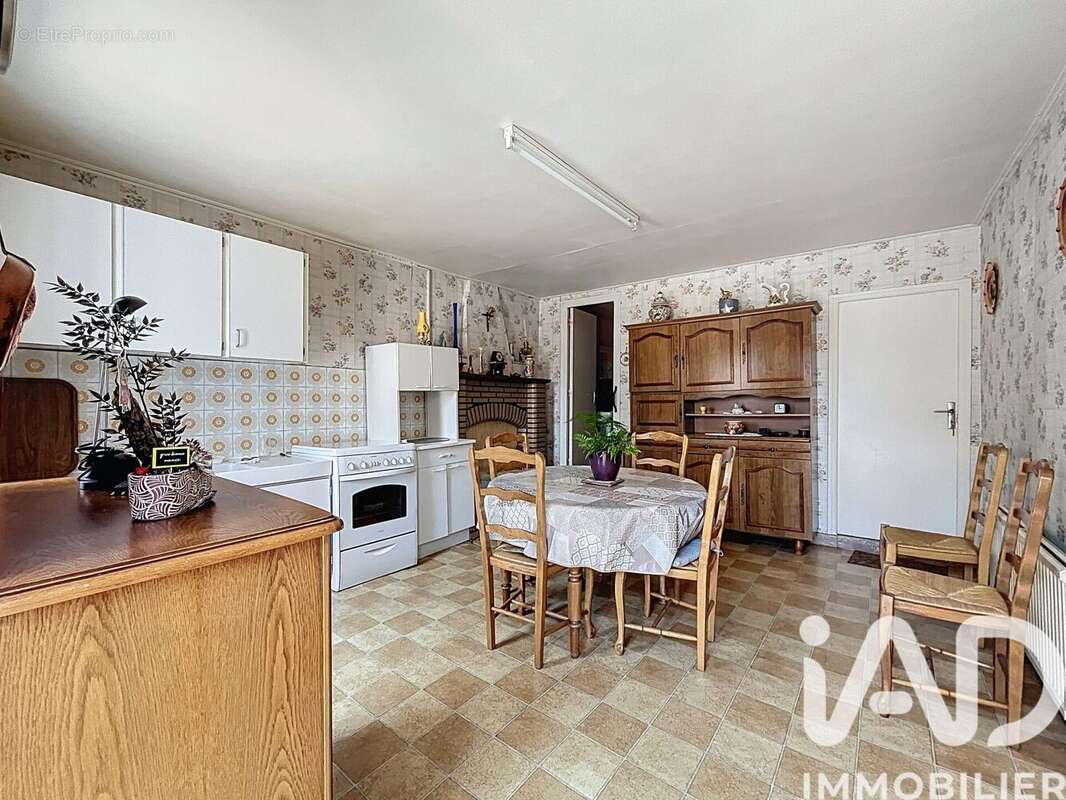 Photo 3