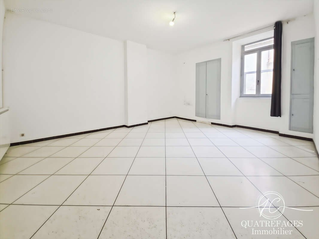 Appartement duplex de caractère, 109 m2, Centre-ville de Beaucaire - photo 4