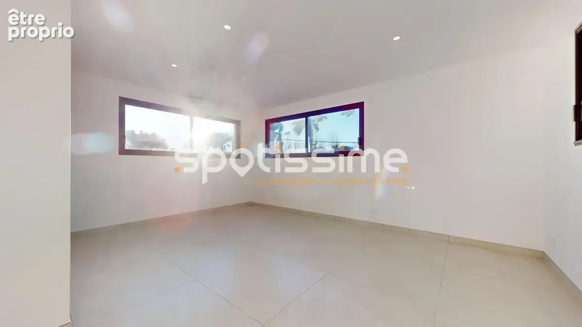 GRAU D'AGDE , A 5mn à pied de la mer, Villa d'architecte neuve de type 5 d'environ 190 m² sur terrain avec piscine, Prestations  - photo 15