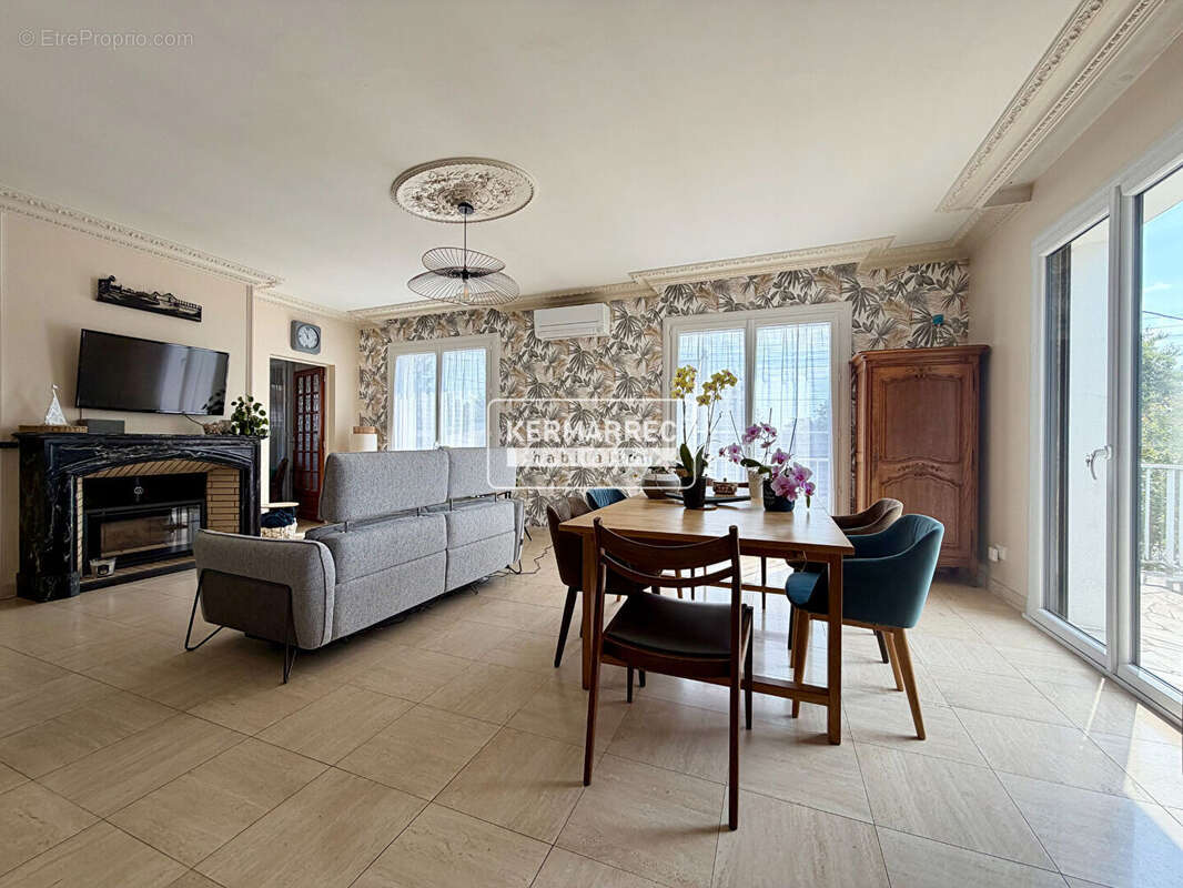 Villès Martin - Maison - 220m² - photo 2