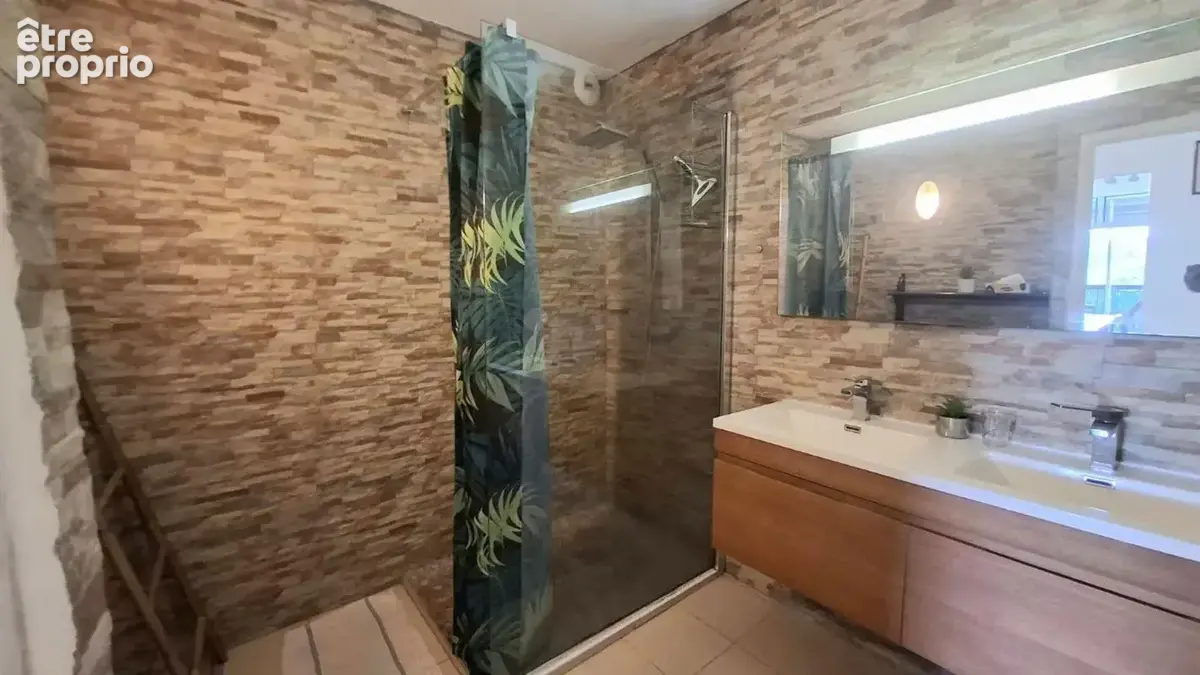 A VENDRE : T3 Rénové au Gosier (97190) - photo 8