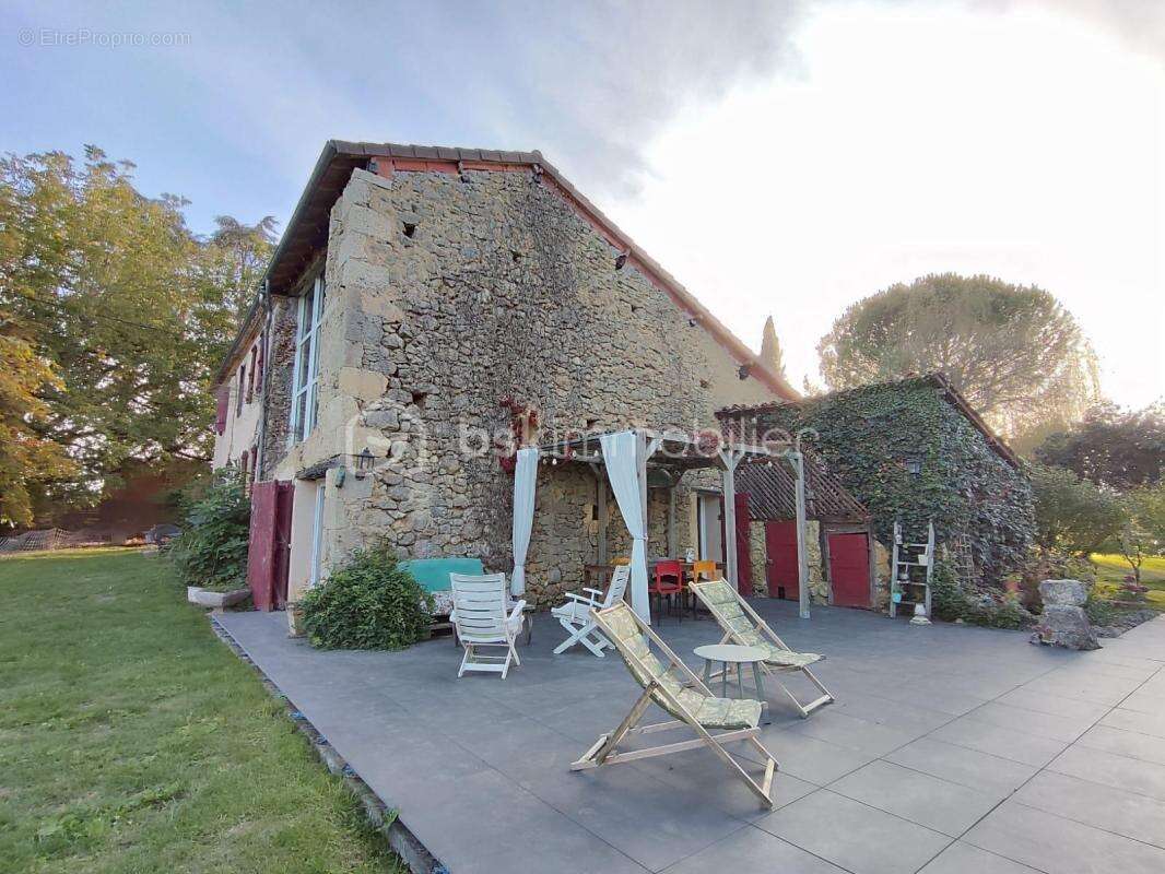 Maison 7 pièces 222m² - photo 4