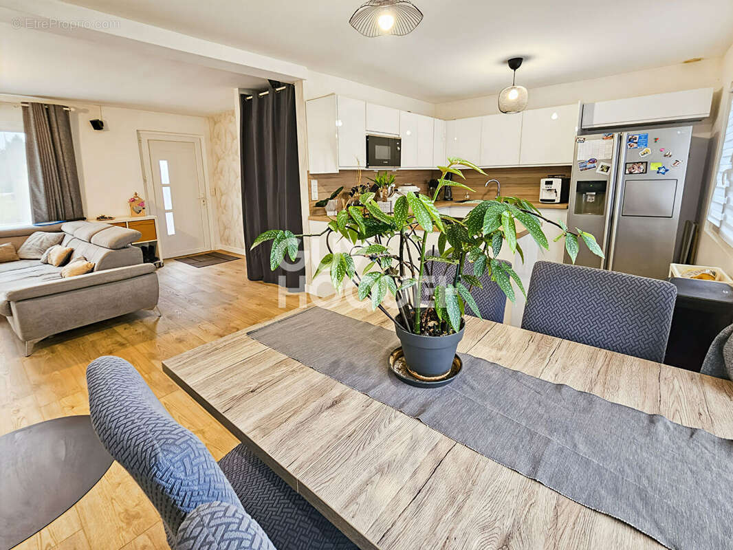 Maison à ROZAY-EN-BRIE