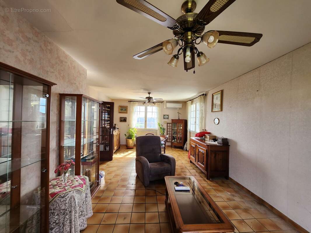 Maison à LE PALAIS-SUR-VIENNE