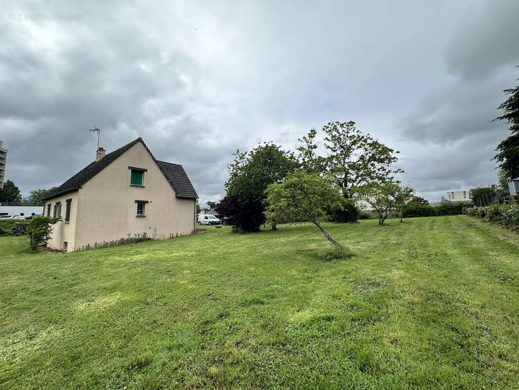Maison à SABLE-SUR-SARTHE