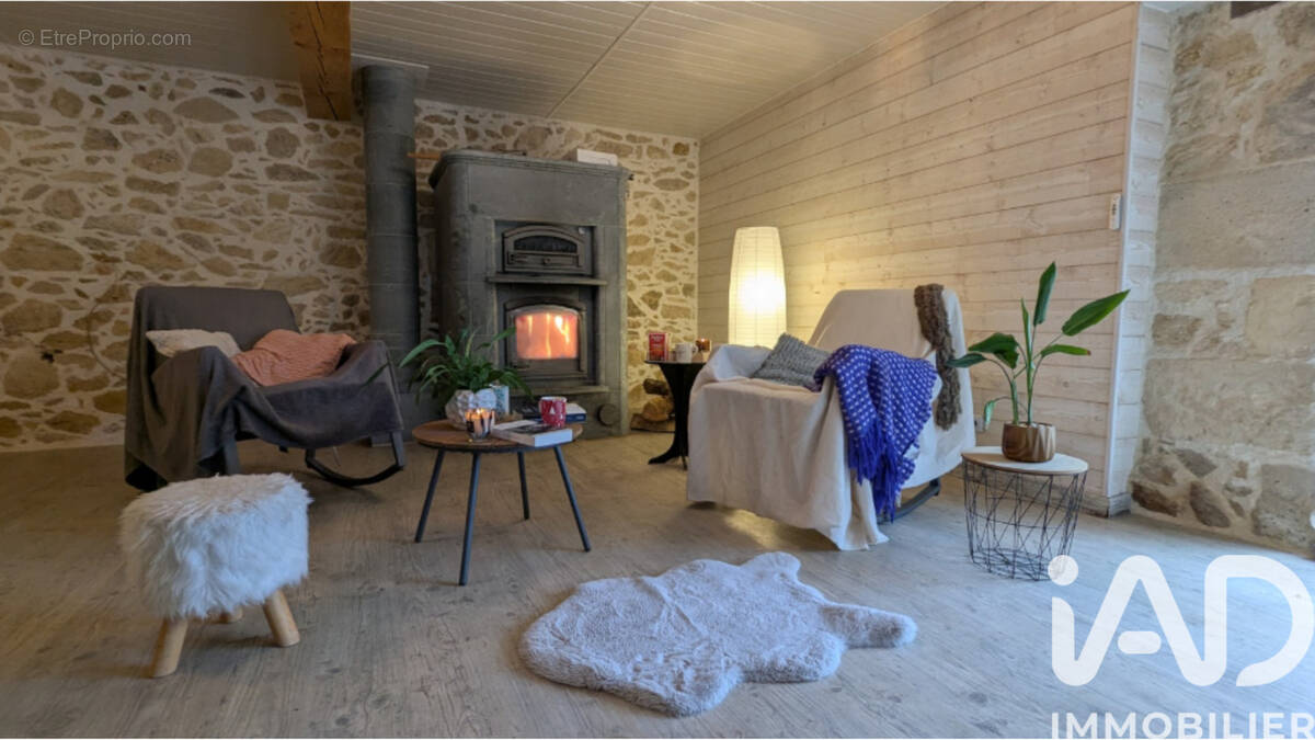 Photo 1 - Maison à OMET