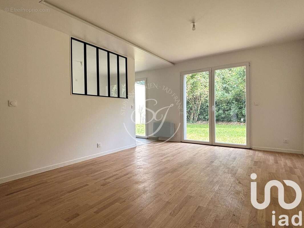 Photo 2 - Appartement à CORBEIL-ESSONNES