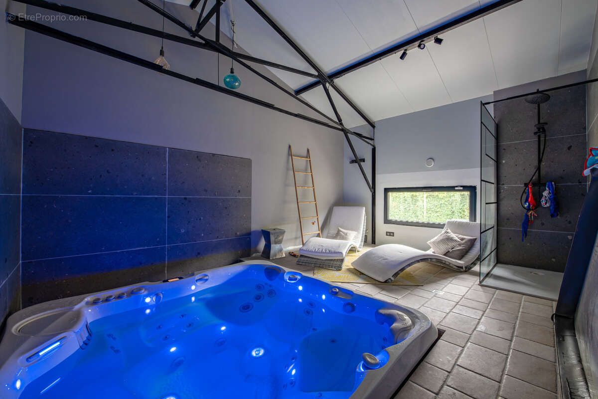 Maison à LA ROCHETTE