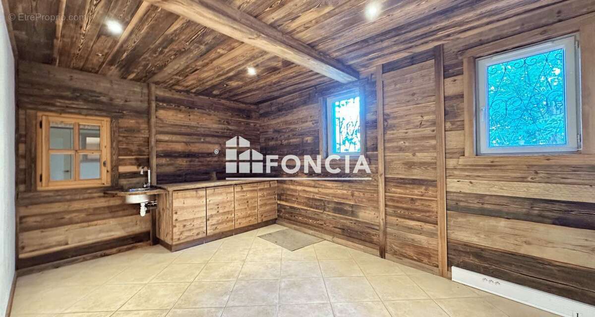 Local commercial / entrepôt - photo 4