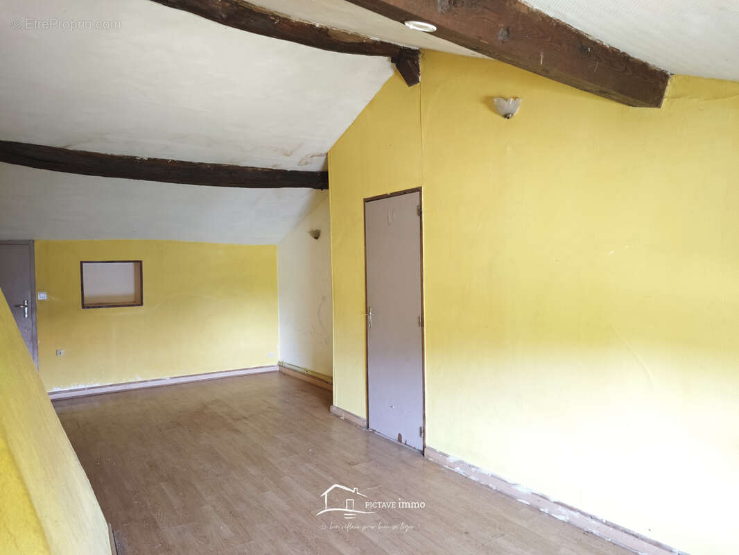 Maison à CHENAY