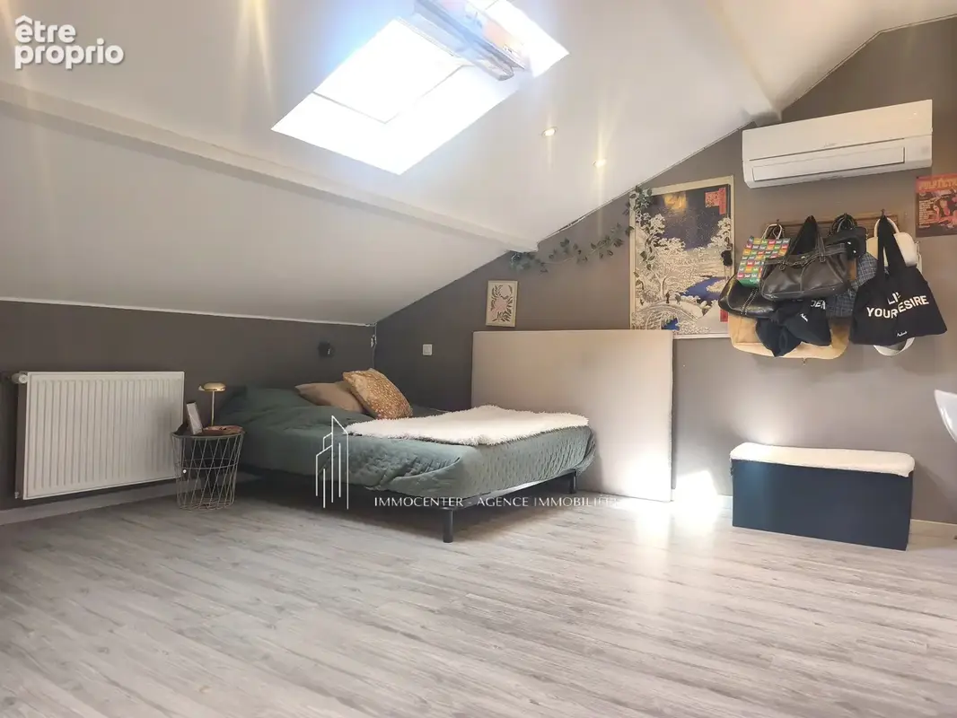 ROMANS-SUR-ISÈRE   Maison familiale avec terrain clos et arboré de 439 m2 - photo 15