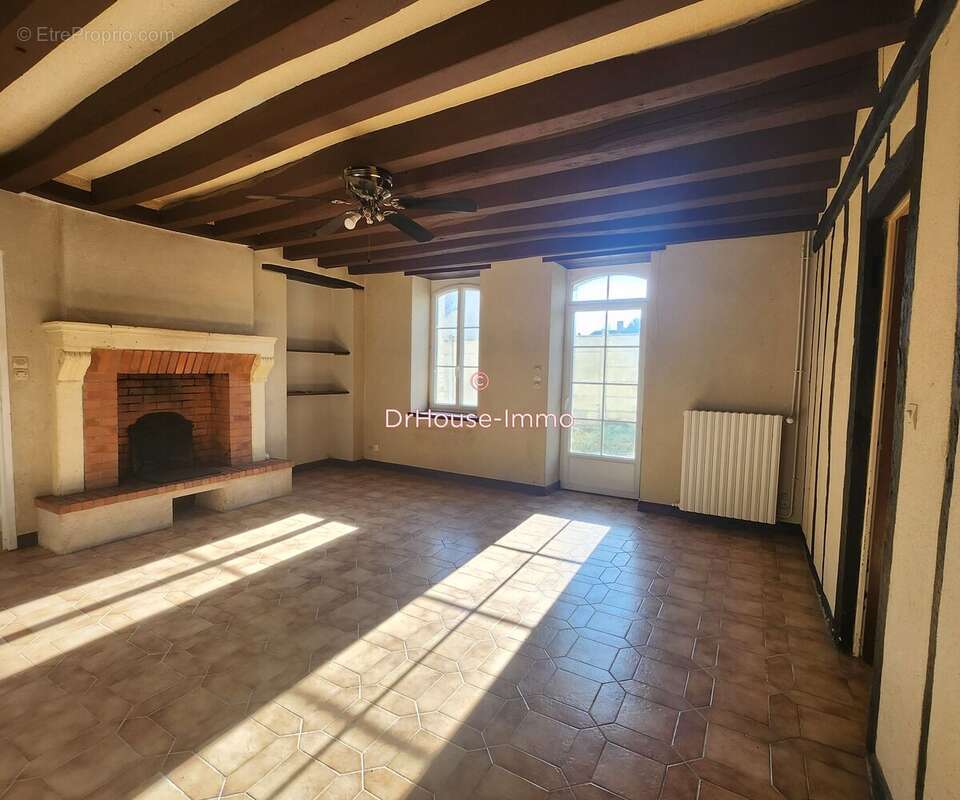 Maison à COURCEBOEUFS