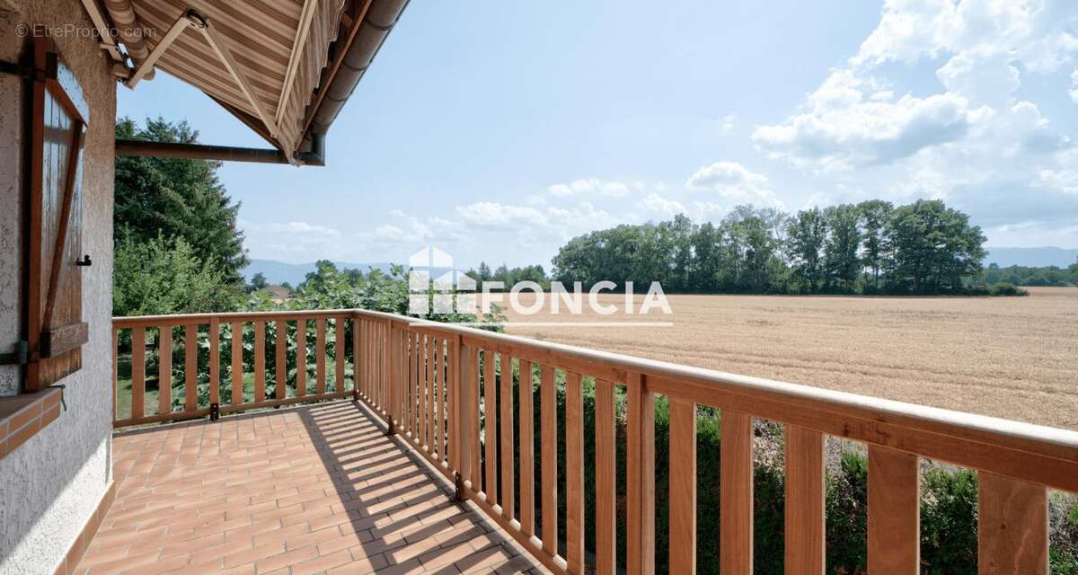 Maison à PREVESSIN-MOENS