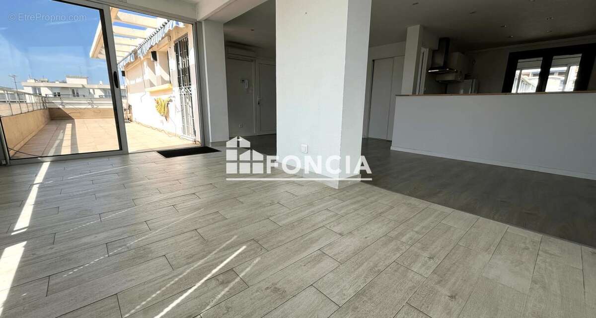 Appartement à HYERES