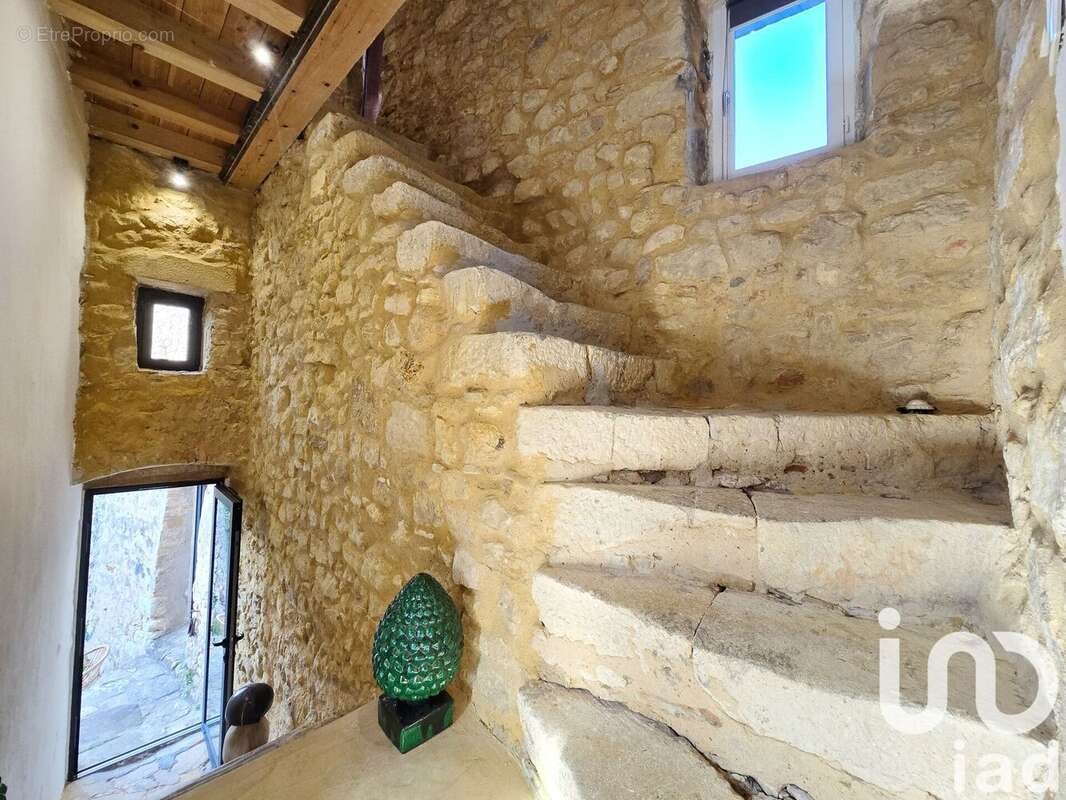 Maison 133 m² à Cornillon  - photo 6