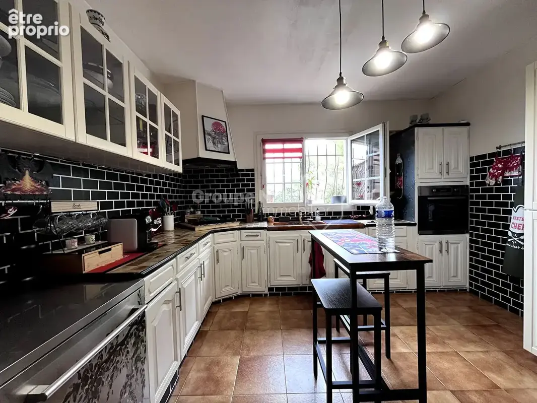 Maison à LE MUY