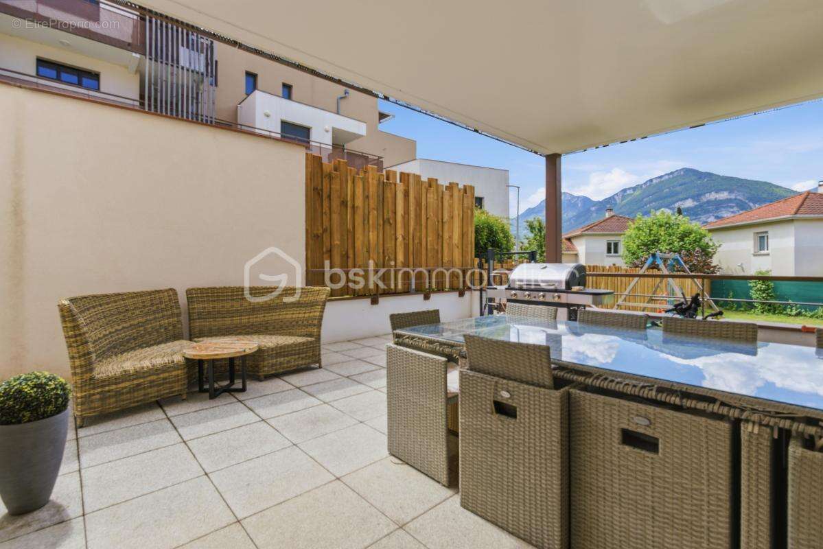 Appartement à SAINT-EGREVE