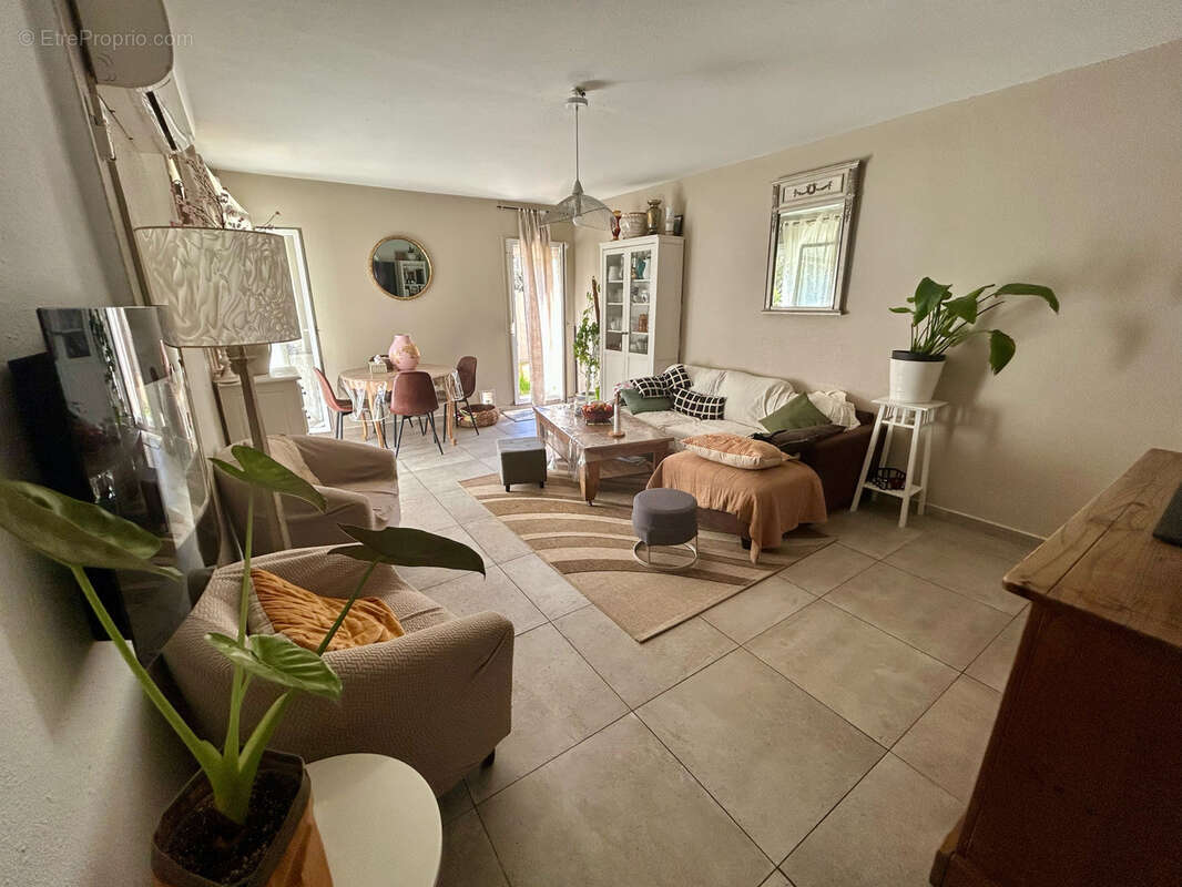 Appartement à L'ISLE-SUR-LA-SORGUE