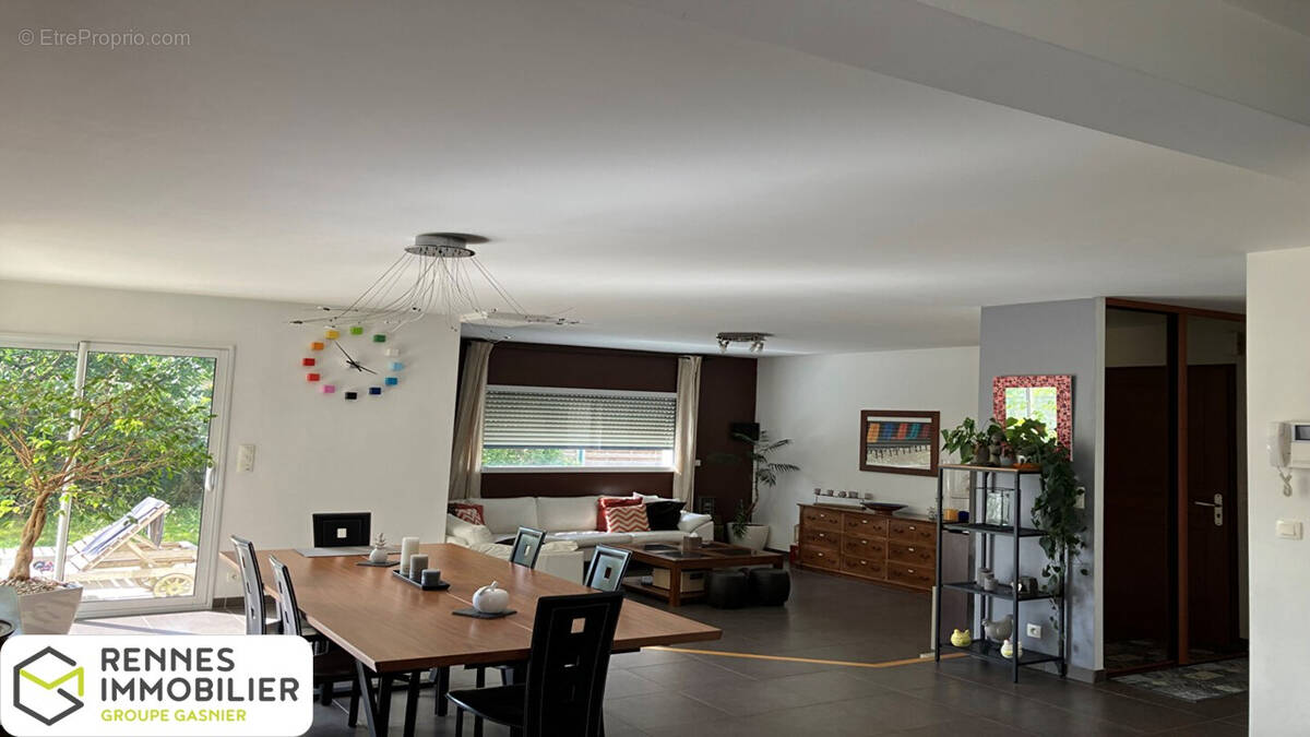 Maison à THORIGNE-FOUILLARD