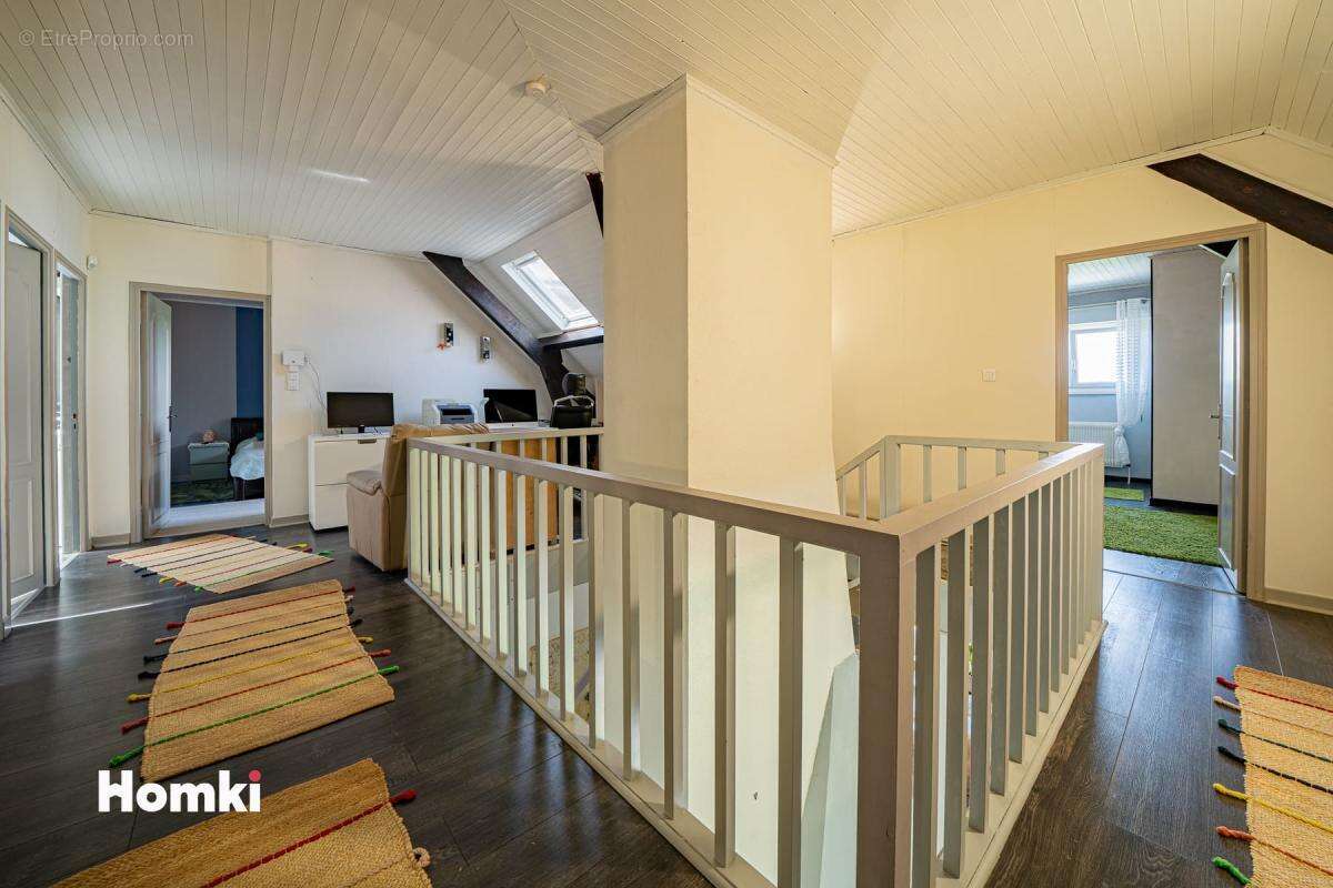 Maison d'architecte de 186 m²– Vue Panoramique d'Exception – SAMOGNAT 01580 - photo 12