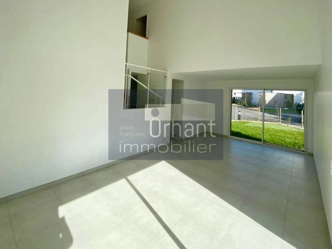 Maison à LARMOR-BADEN