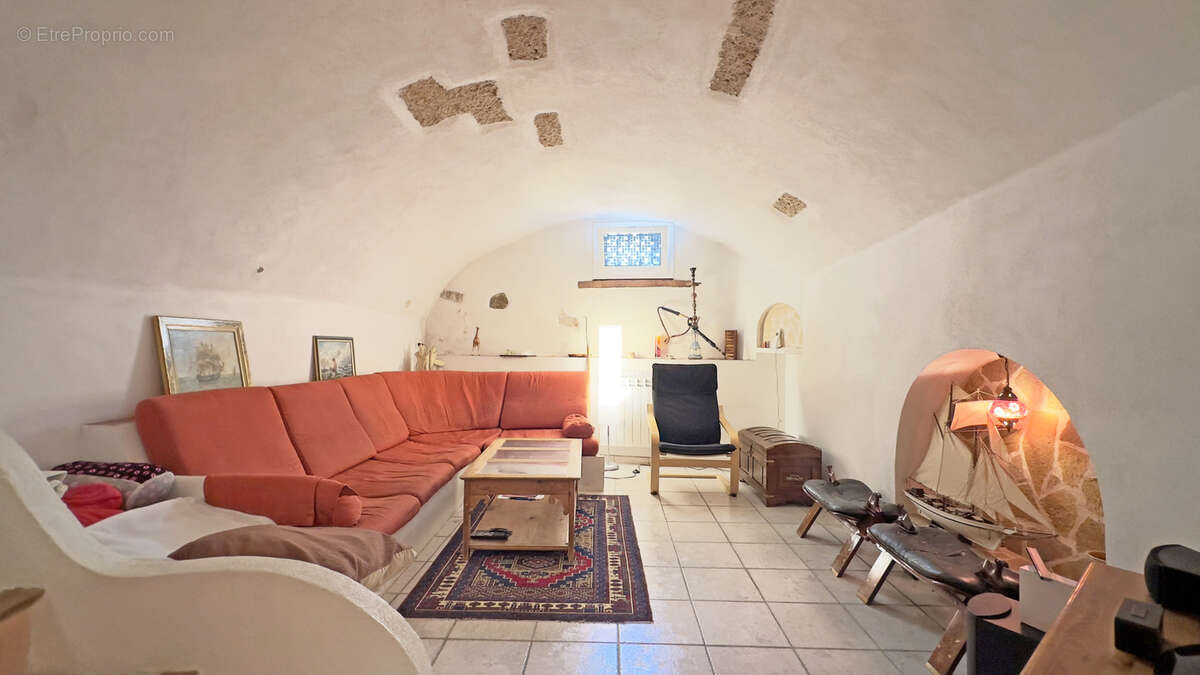 Maison à SOLLIES-TOUCAS