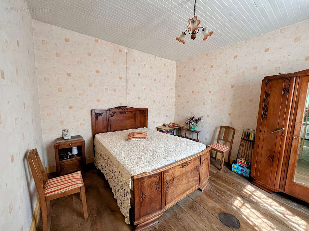 Maison à ESTIVAUX