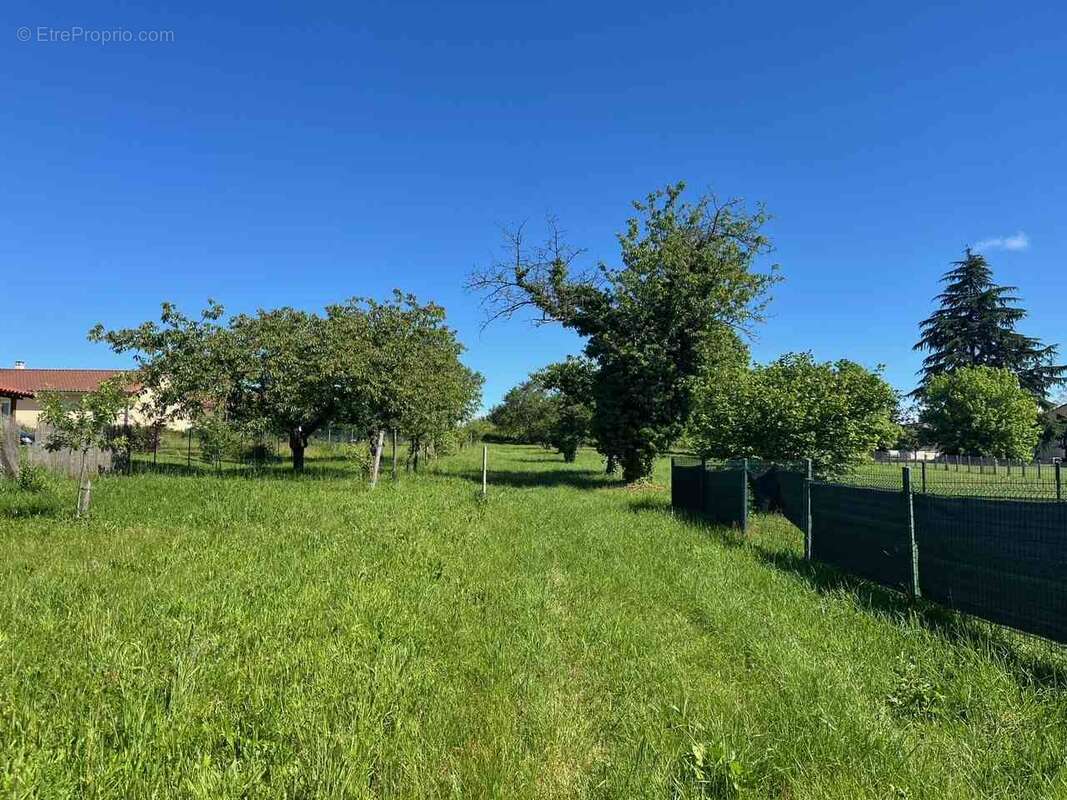 Terrain à PRETY