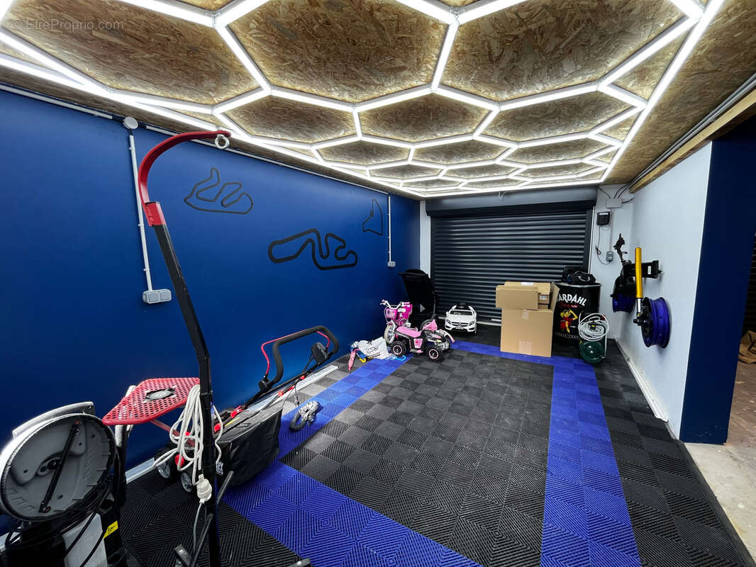 Maison à ALLEGRE-LES-FUMADES