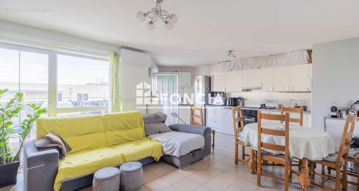 Appartement à MARSEILLE-15E