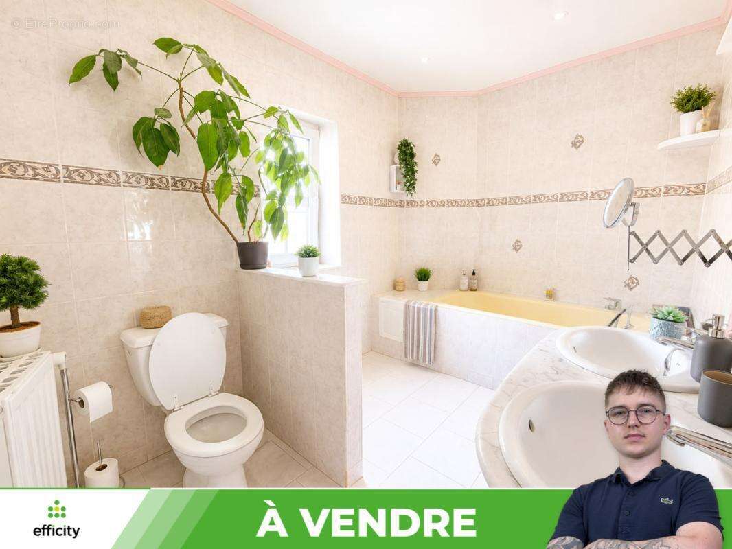 Maison 151 m² à Monts-Sur-Guesnes  - photo 6