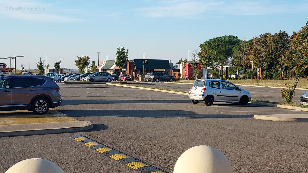 Commerce à SAVERDUN