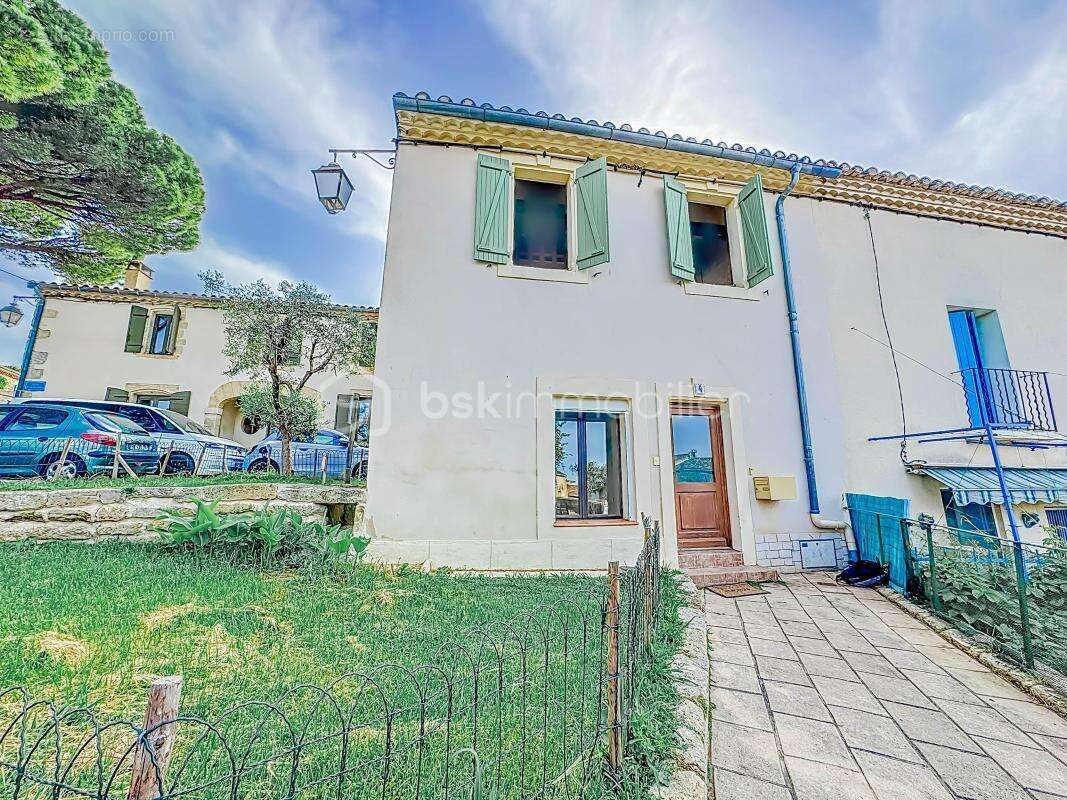 Maison à GALLARGUES-LE-MONTUEUX