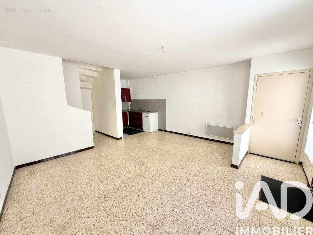 Maison 50 m² à Sainte-Eulalie  - photo 9