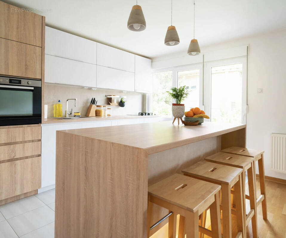 Appartement à SAINT-PIERRE-DU-PERRAY