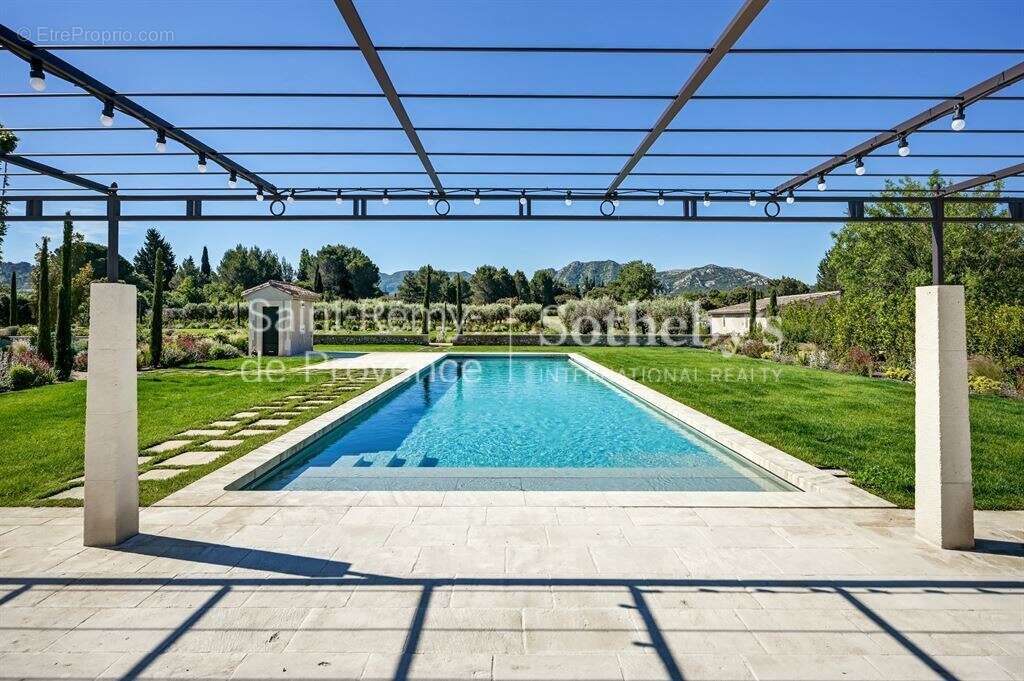 Mas en pierre rénové avec superbe vue sur les Alpilles, tennis et piscine - photo 20