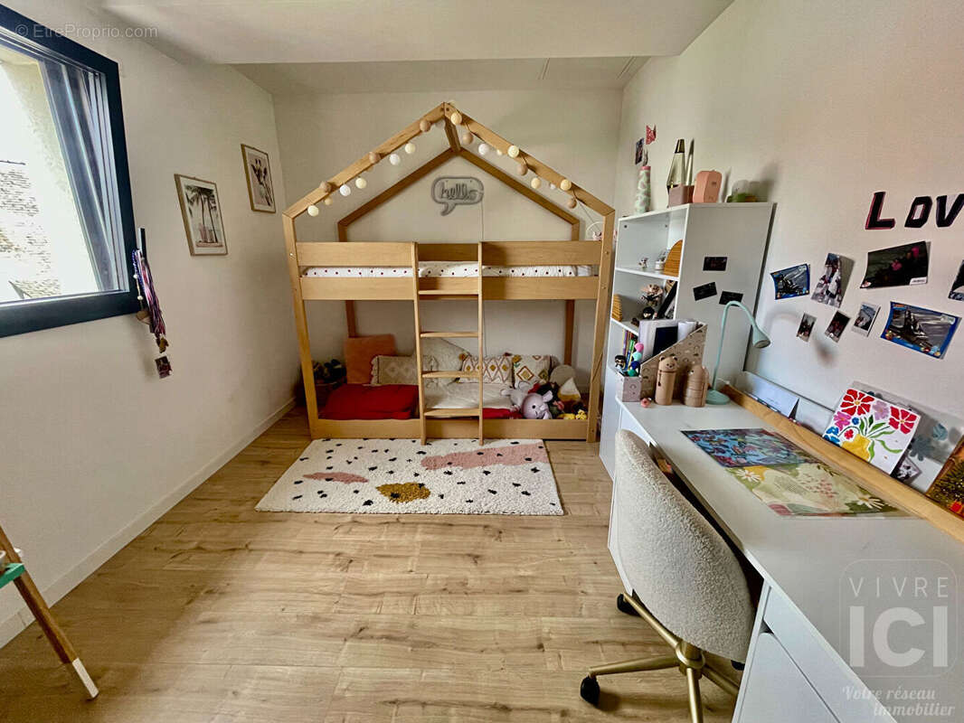 Maison - contemporaine - 140m² - 5 chambres - bourg - photo 14