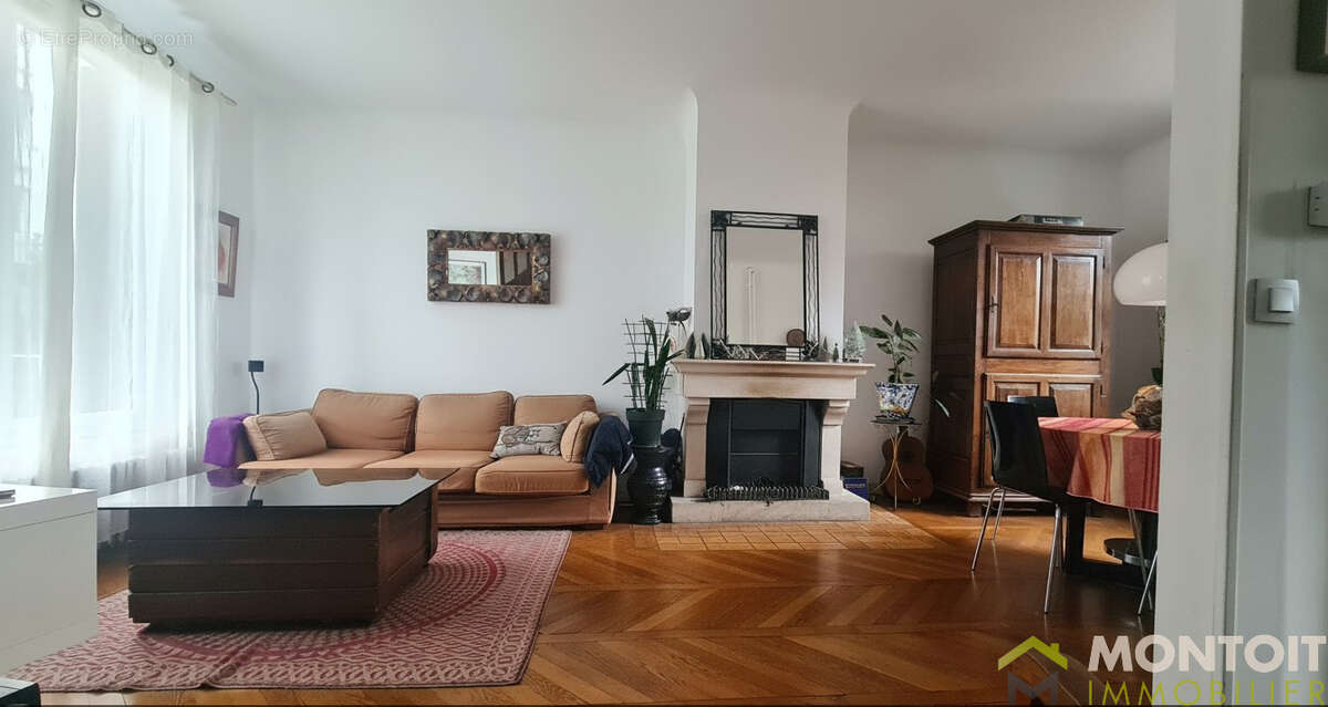 Maison à THIAIS