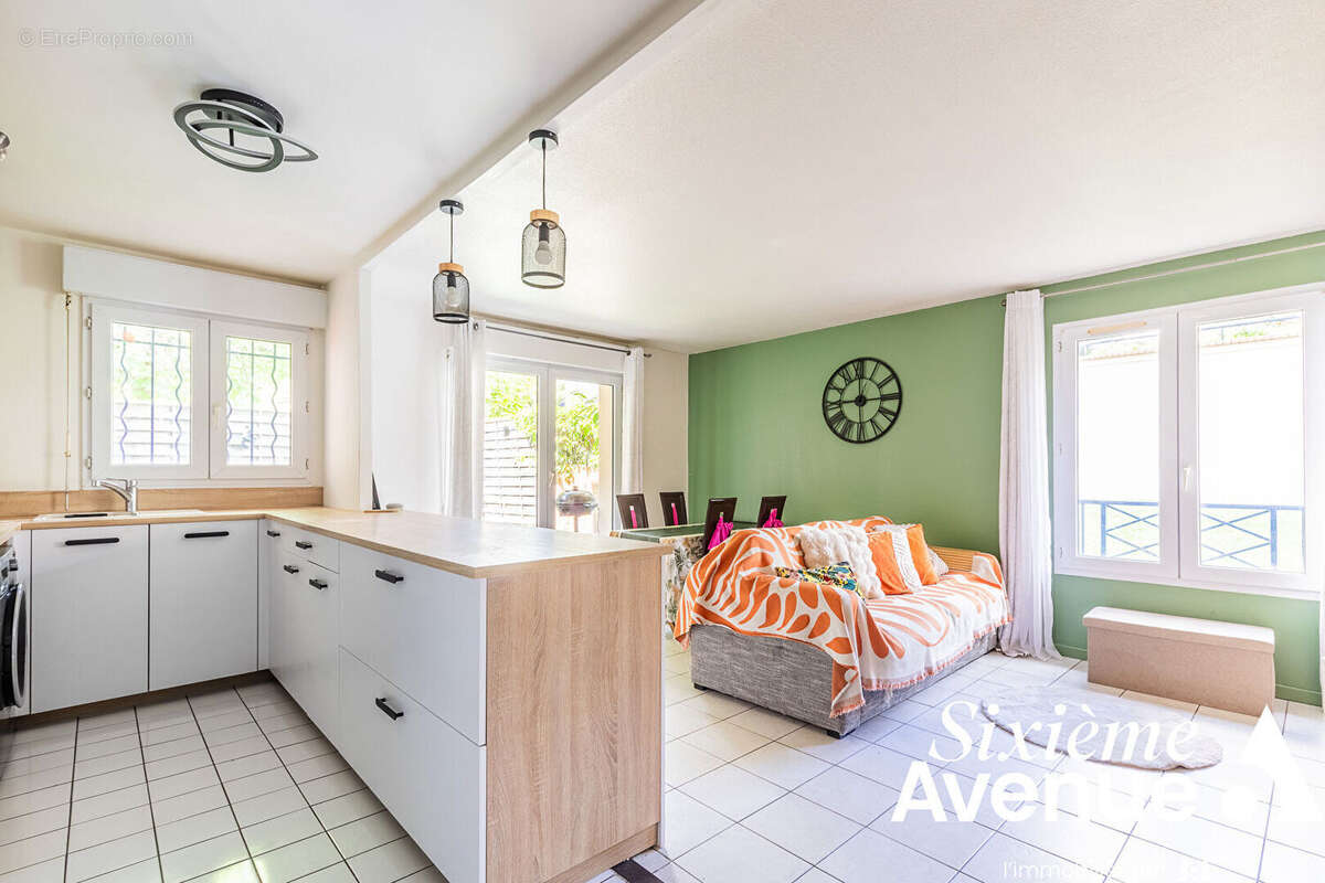 Appartement à CHILLY-MAZARIN