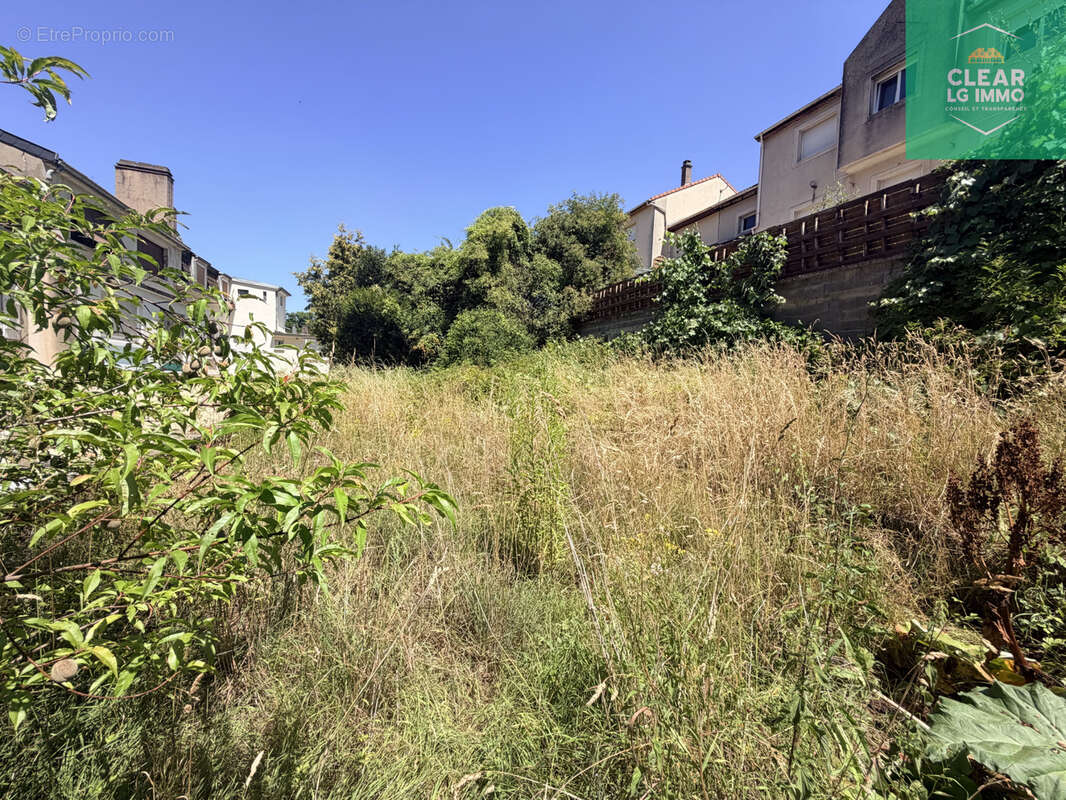 Appartement F3 avec jardin et garage double - photo 8