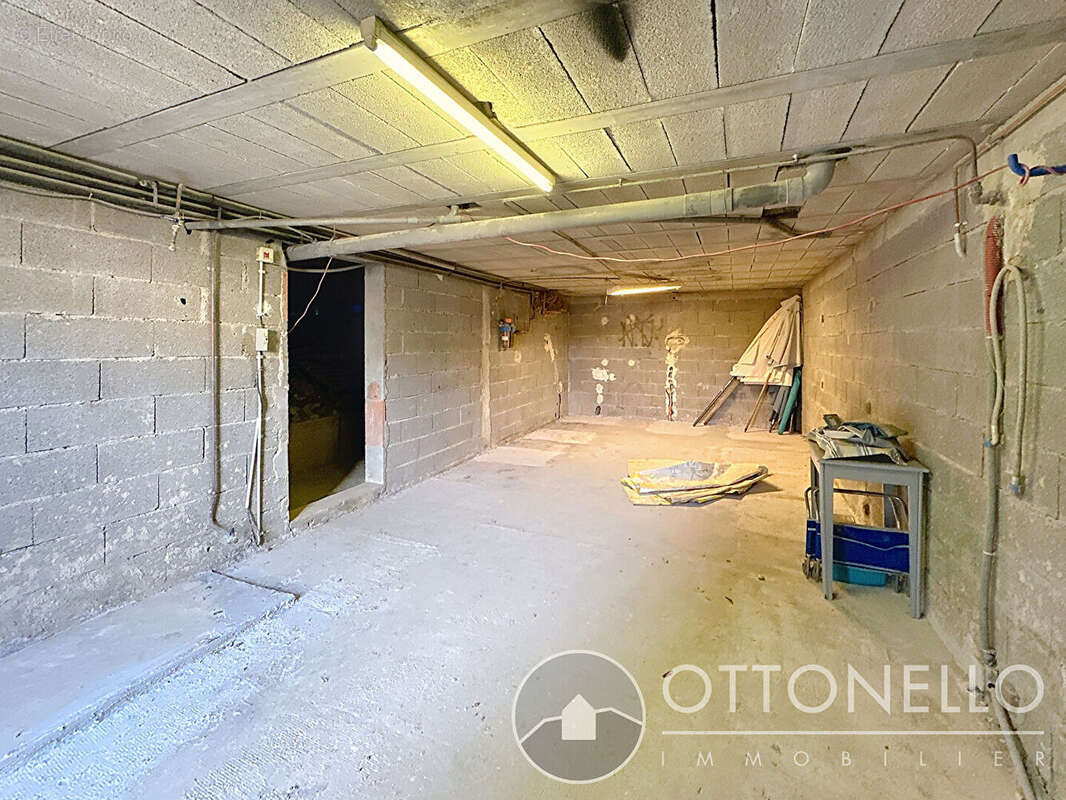 Maison à ROQUEBRUNE-SUR-ARGENS