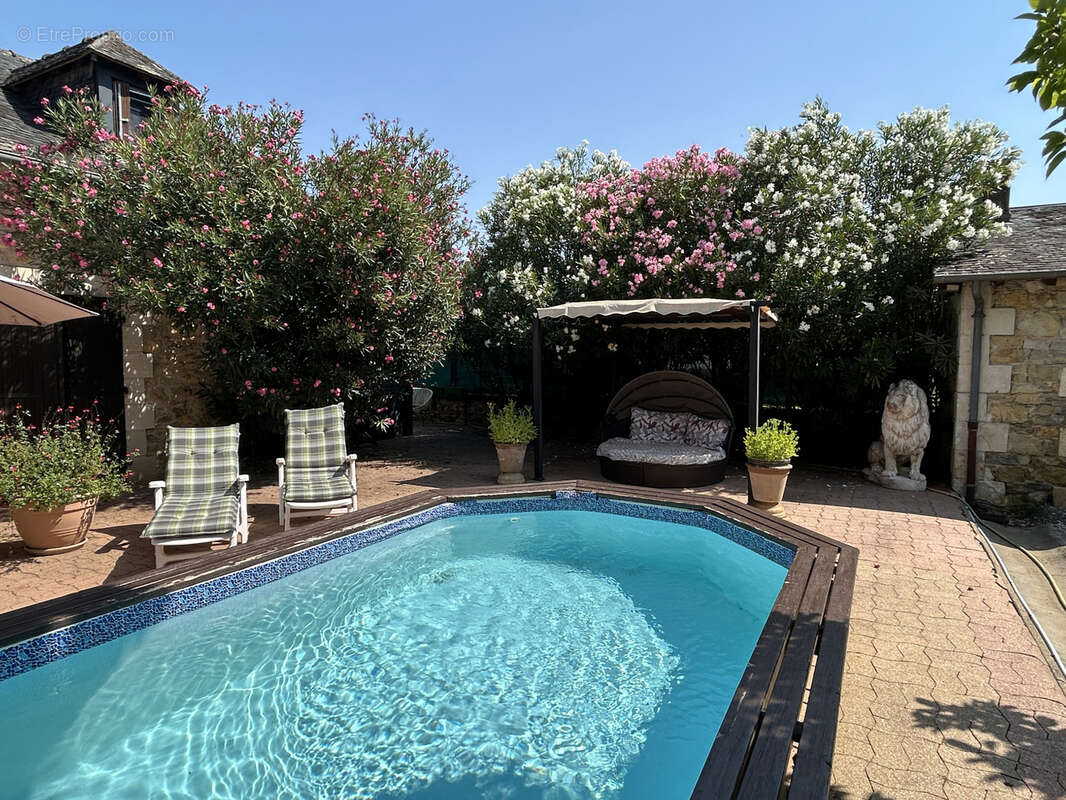 Maison à TERRASSON-LAVILLEDIEU