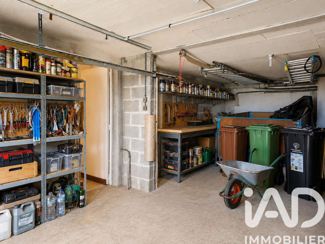Maison 140 m² à Villedieu-Les-Poeles  - photo 7