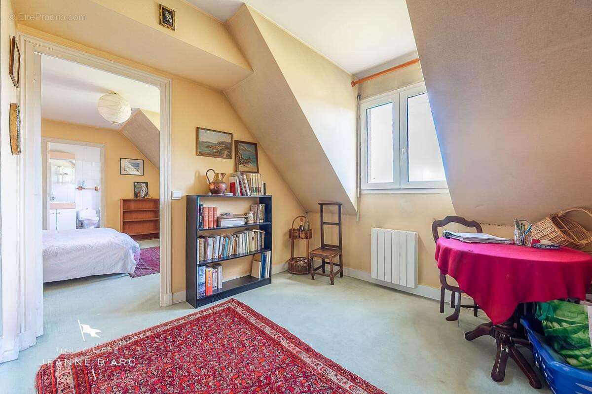 Appartement à VERSAILLES