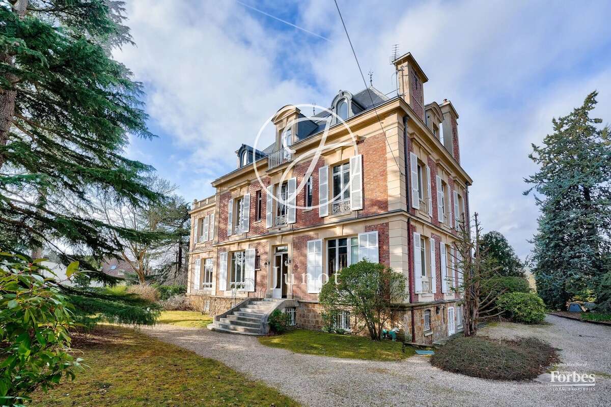 Maison à LE VESINET