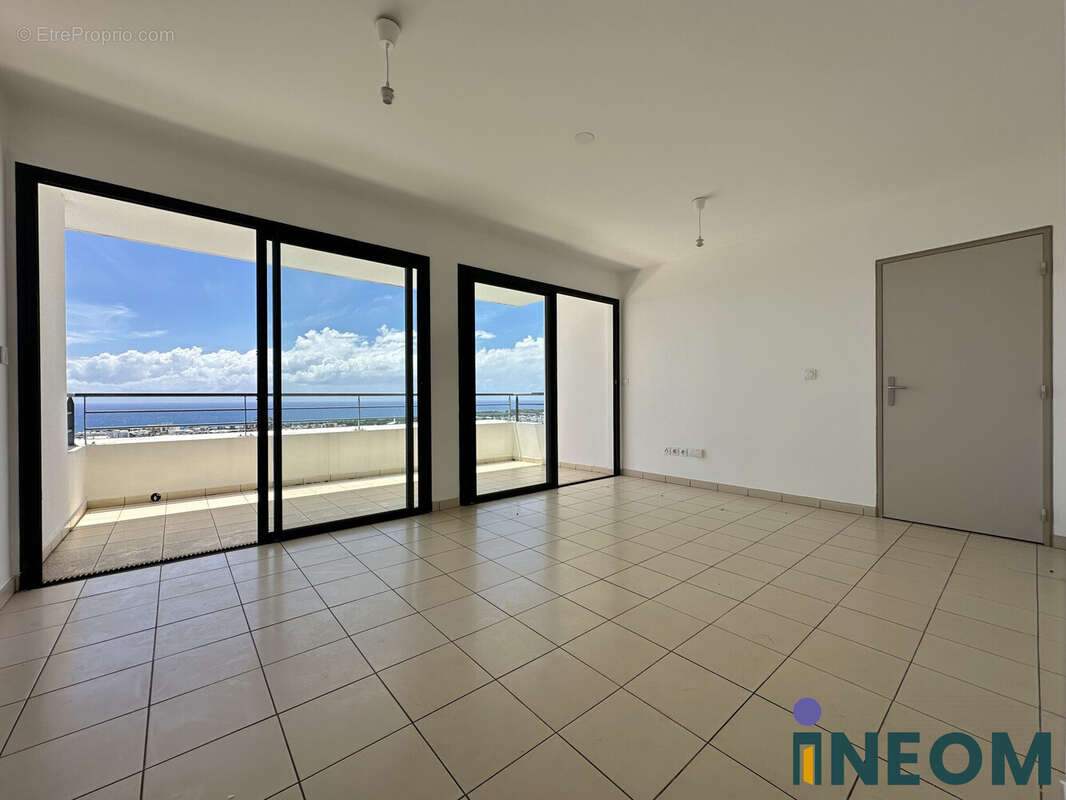 Appartement à SAINT-DENIS