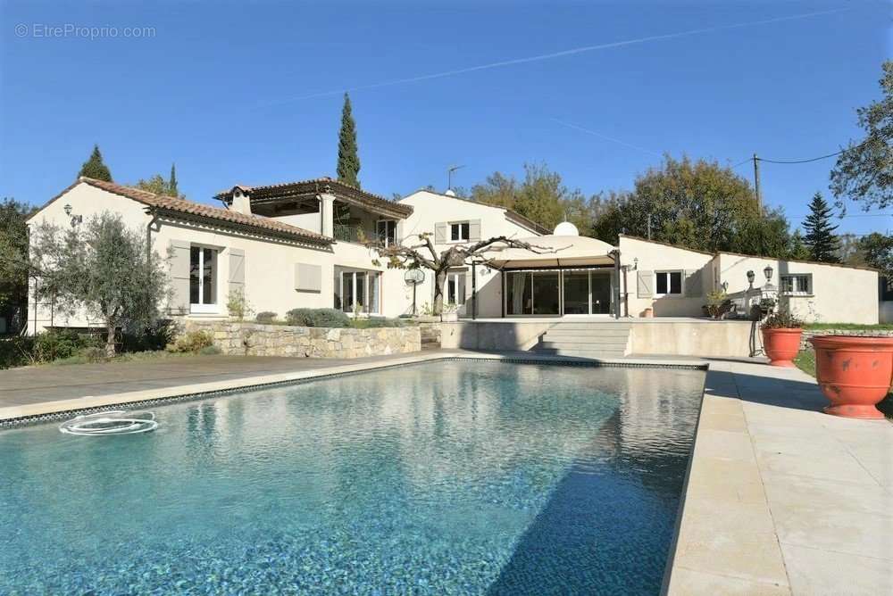 Maison à MONTAUROUX