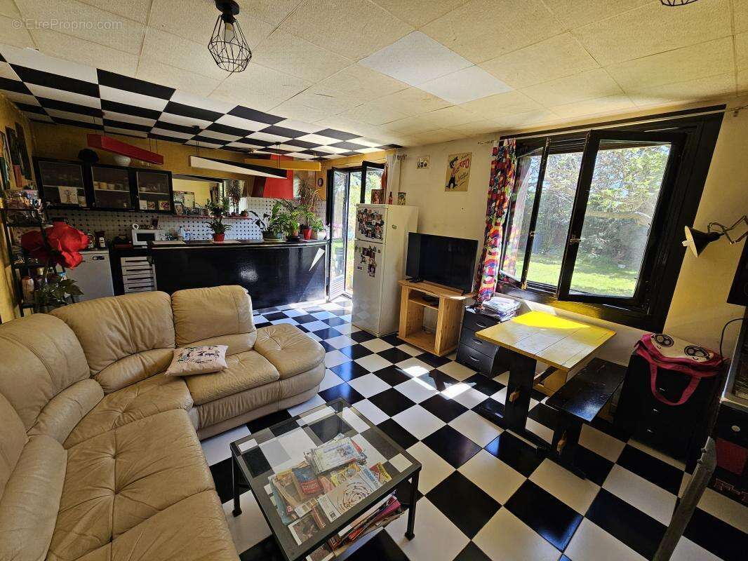 Maison à COURNONTERRAL