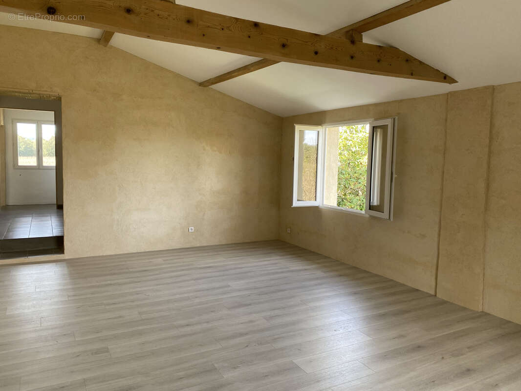 Maison à RIBAUTE-LES-TAVERNES